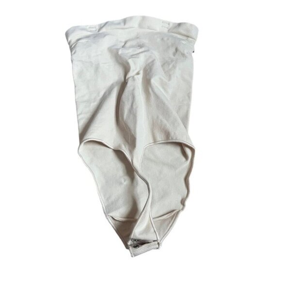 Skims XL SEAMLESS SCULPT STRAPLESS THONG BODYSUIT Sand Cream NWOT - Picture 2 of 7